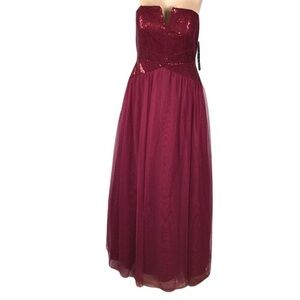 Trixxi Size 11 Burgundy Sequence Strapless Evening Gown. New With Tags